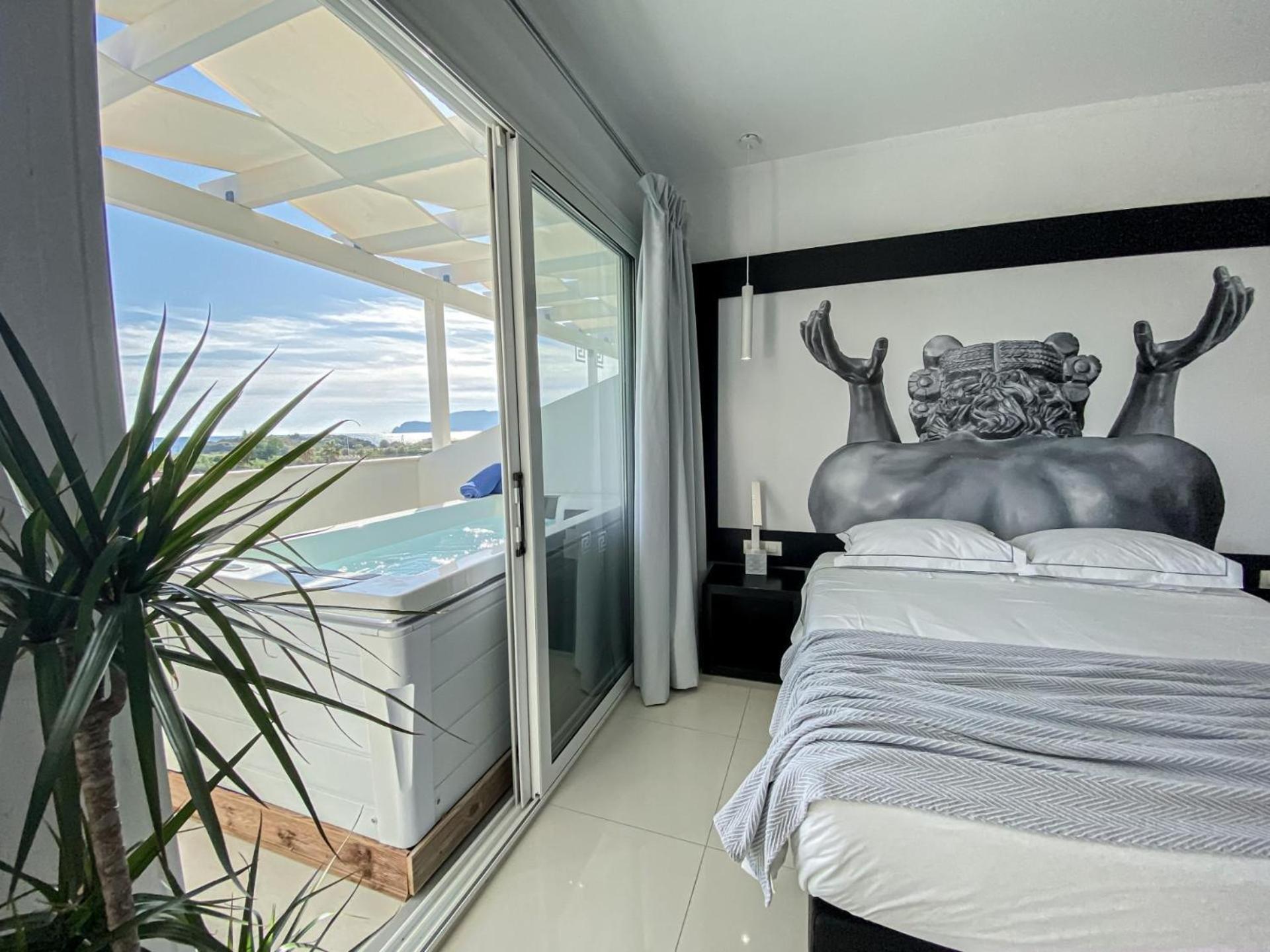 Superior Suite Private Jacuzzi
