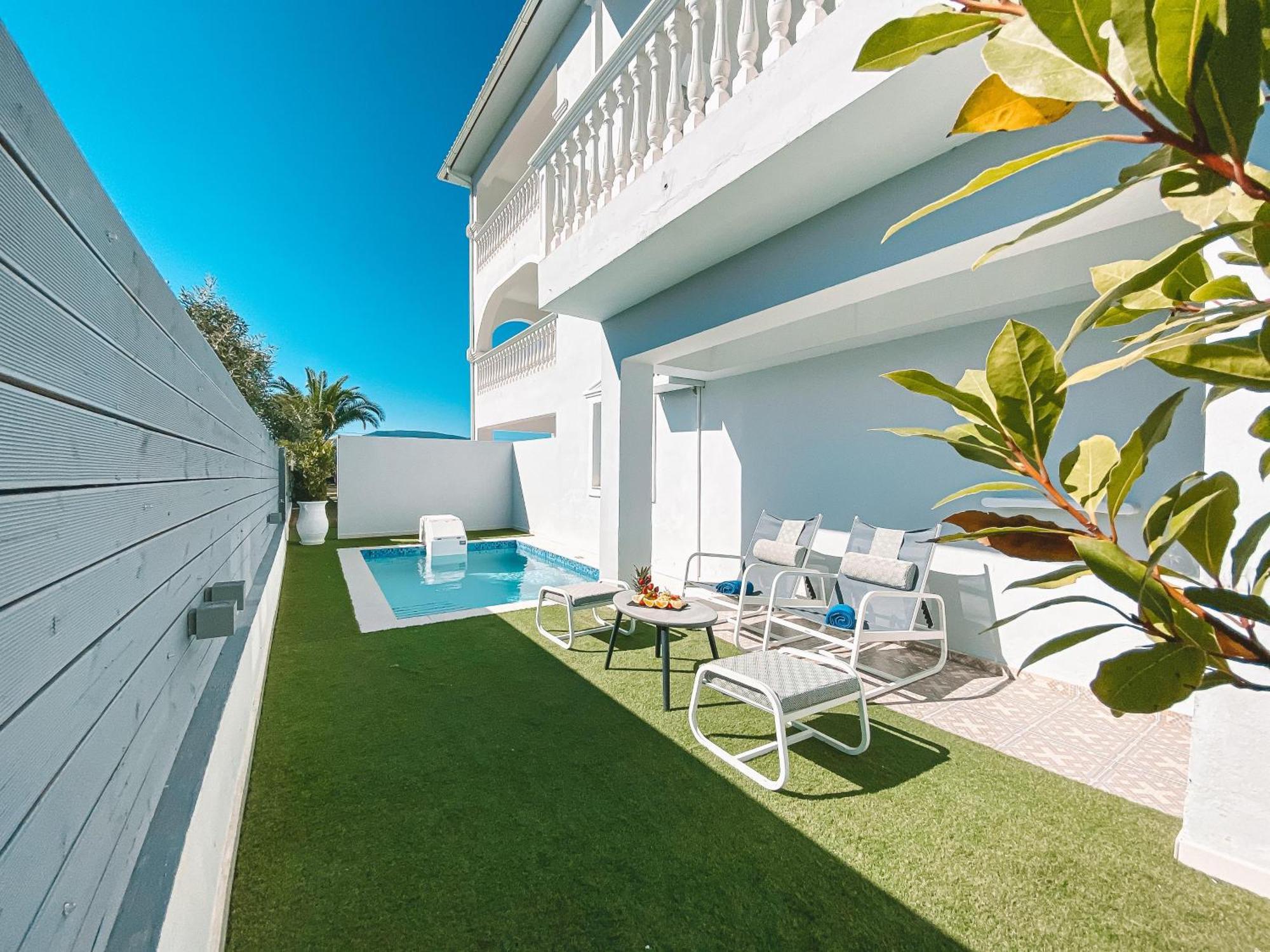 Deluxe Suite Private Pool