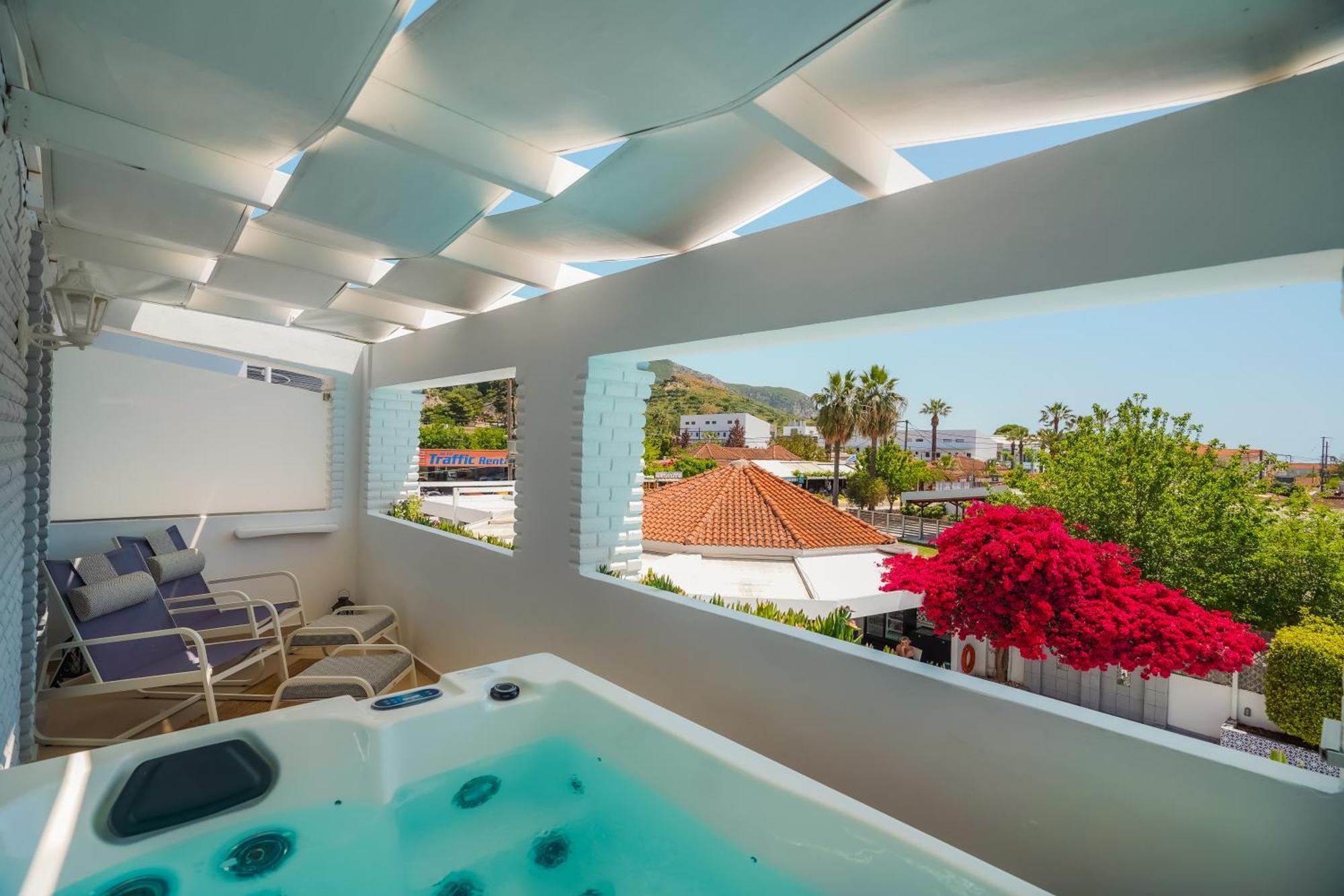 Superior Suite Private Jacuzzi