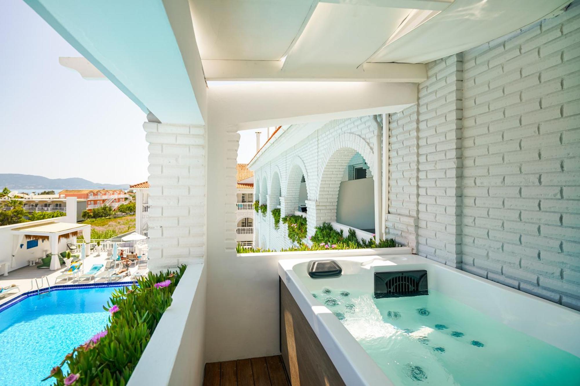Superior Suite Private Jacuzzi